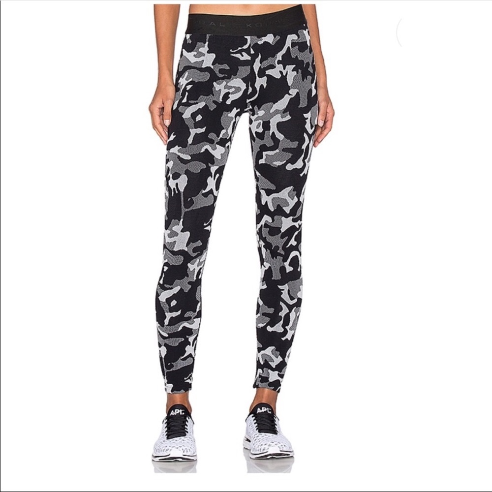 Koral High Rise Black/Gray Camo Legging